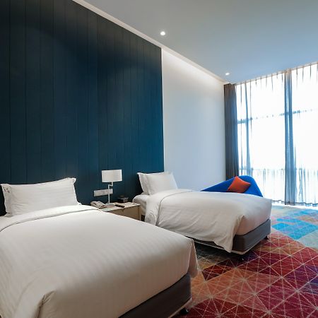 Holiday Inn Express Shanghai Songjiang Fangta By Ihg Exterior photo